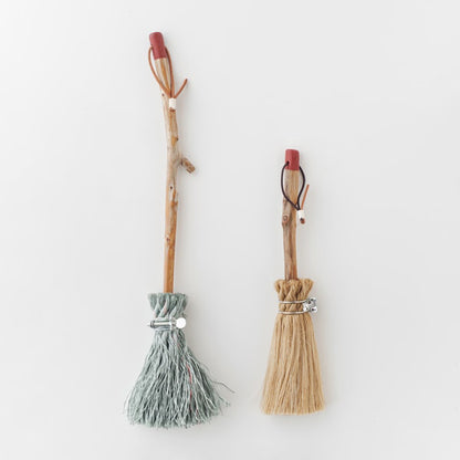 Driftwood and Rope Broom BEIGE