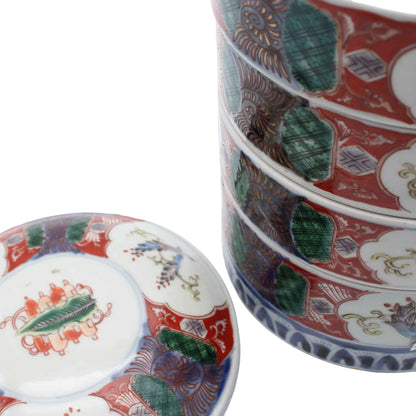 ANTIQUES Four-Tiered Box_65
