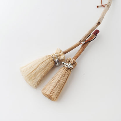 Driftwood and Rope Broom BEIGE
