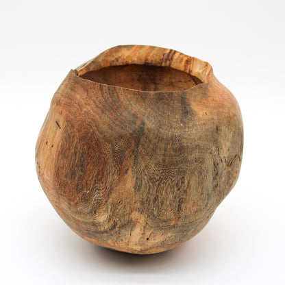 Flower Vase B_Yuriko Nishiishigaki