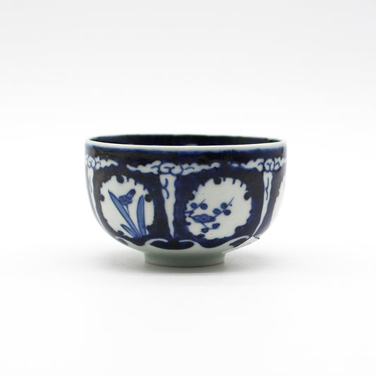 ANTIQUES Tea Cup 55D