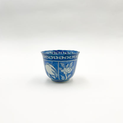 VINTAGE Tea Cup A