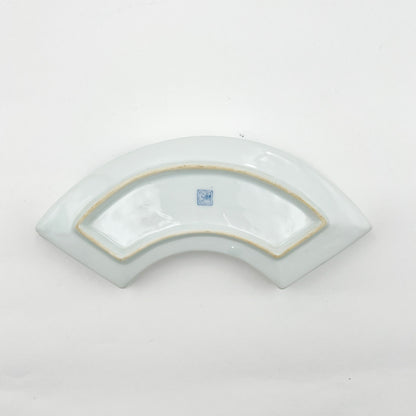 VINTAGE Medium Plate A