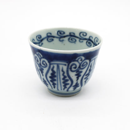ANTIQUES Tea Cup 55F