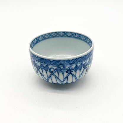 ANTIQUES Tea cup 55A