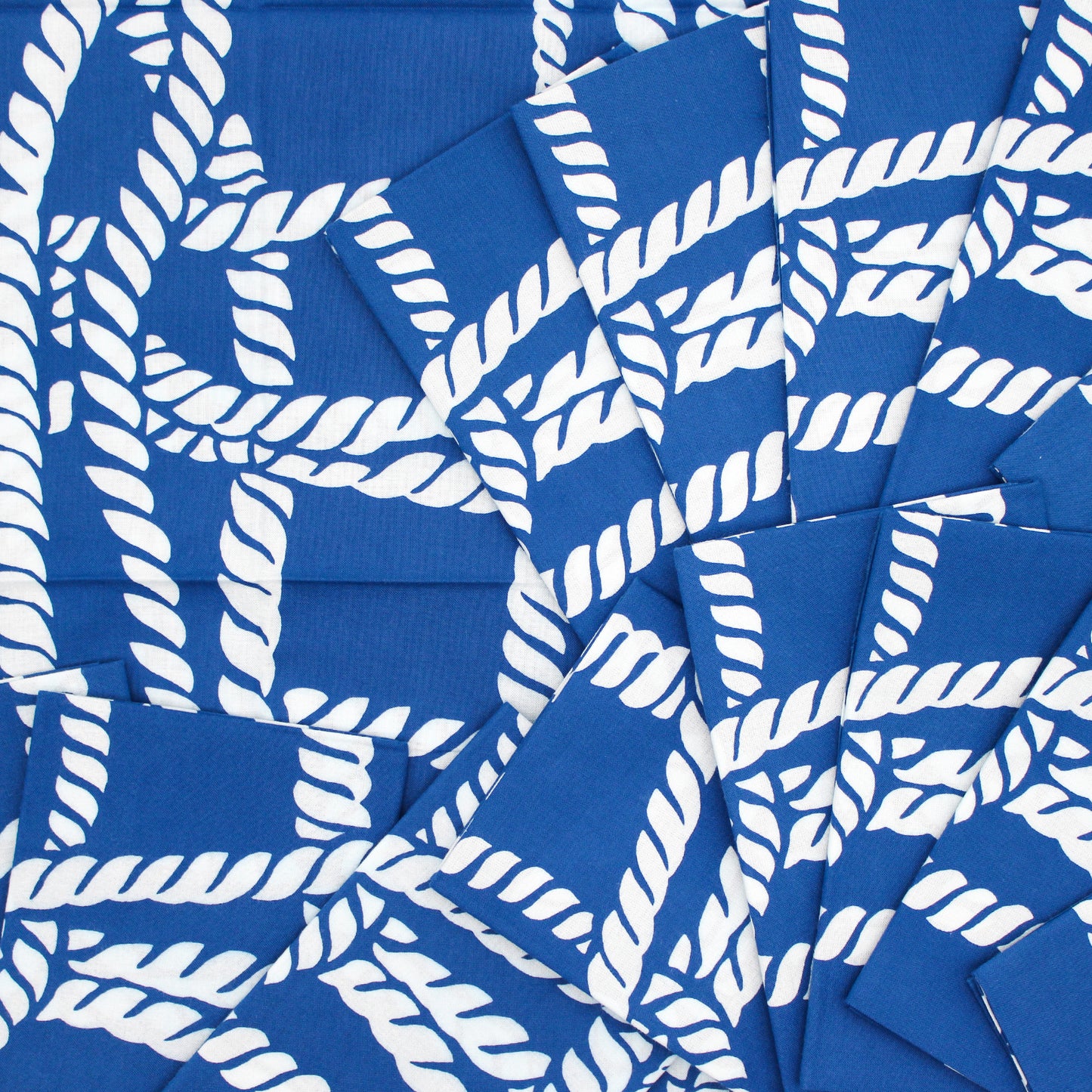 hand wiping (a towel)　Rope Pattern