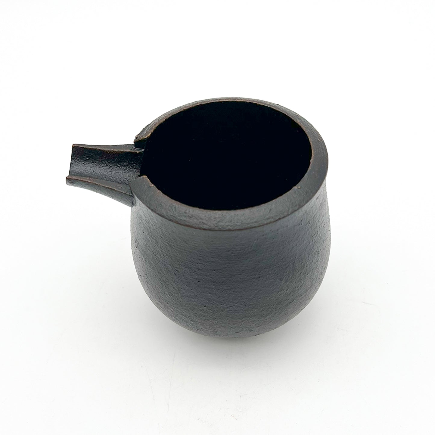 Bell-Shaped Spouted Bowl BK