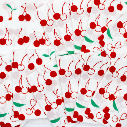 hand wiping (a towel)　Creamsoda and Cherries
