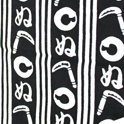 hand wiping (a towel)　Kamawanu L