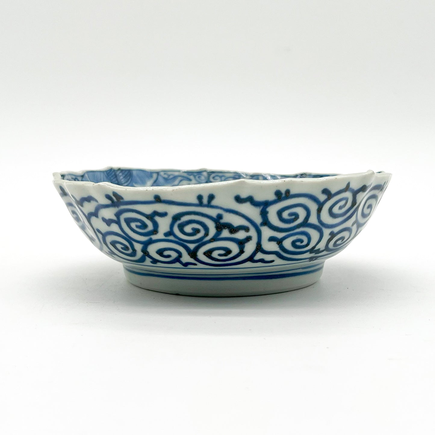 ANTIQUES Medium bowl 55A