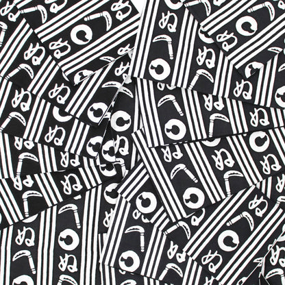 hand wiping (a towel)　Kamawanu L