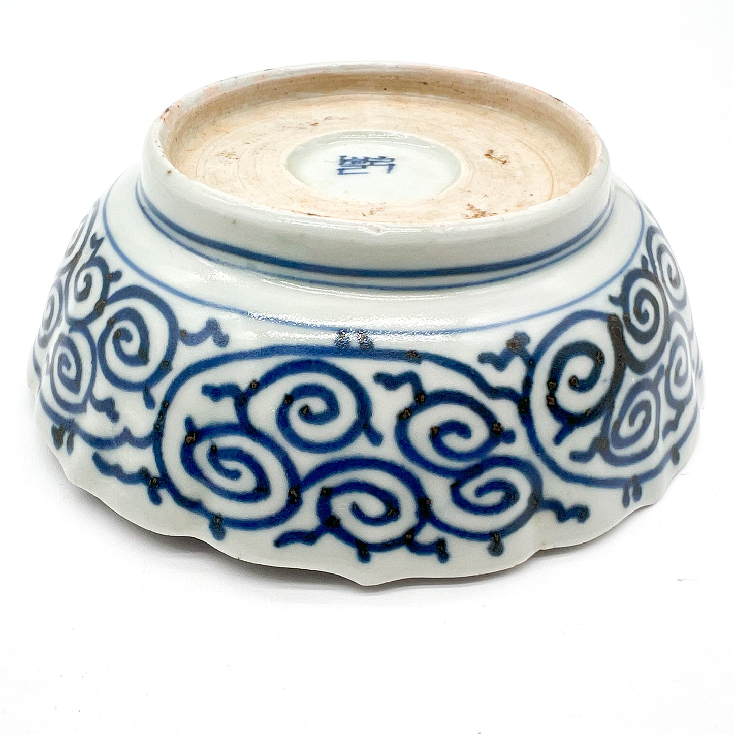 ANTIQUES Medium bowl 55A