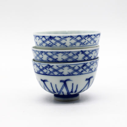 VINTAGE  Tea Cup 55C