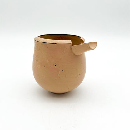 Bell-Shaped Spouted Bowl WH