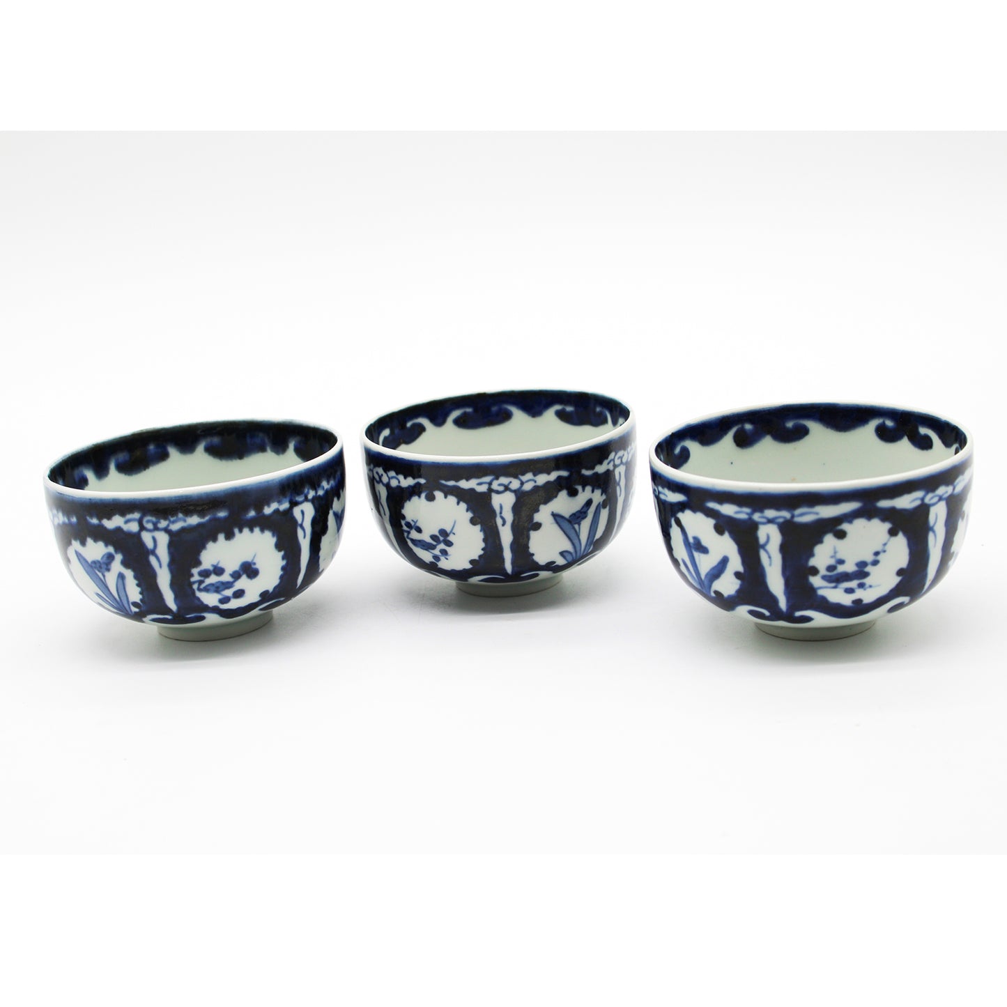 ANTIQUES Tea Cup 55D