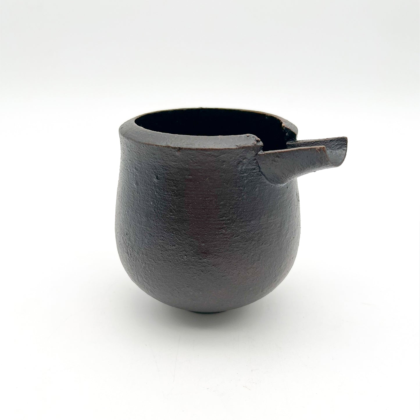 Bell-Shaped Spouted Bowl BK