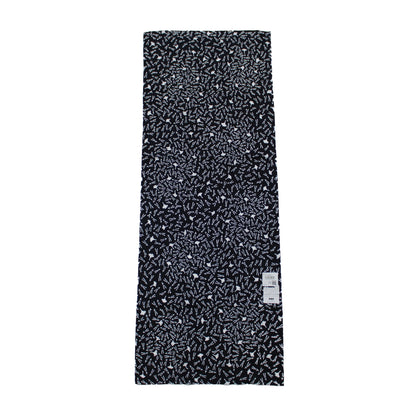 Hand wiping (a towel) Fukiyose motif