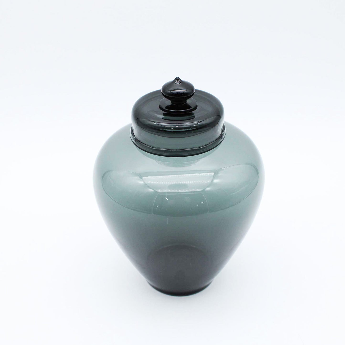 Lidded Bowl Black_Taku Eiki