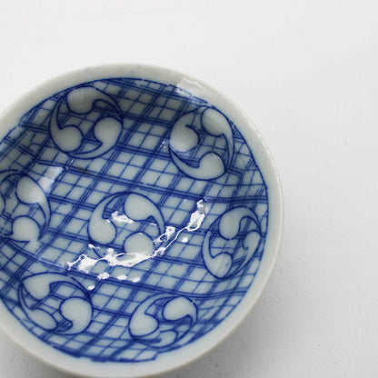 ANTIQUES Small plate D_512