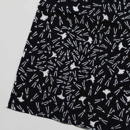 Hand wiping (a towel) Fukiyose motif