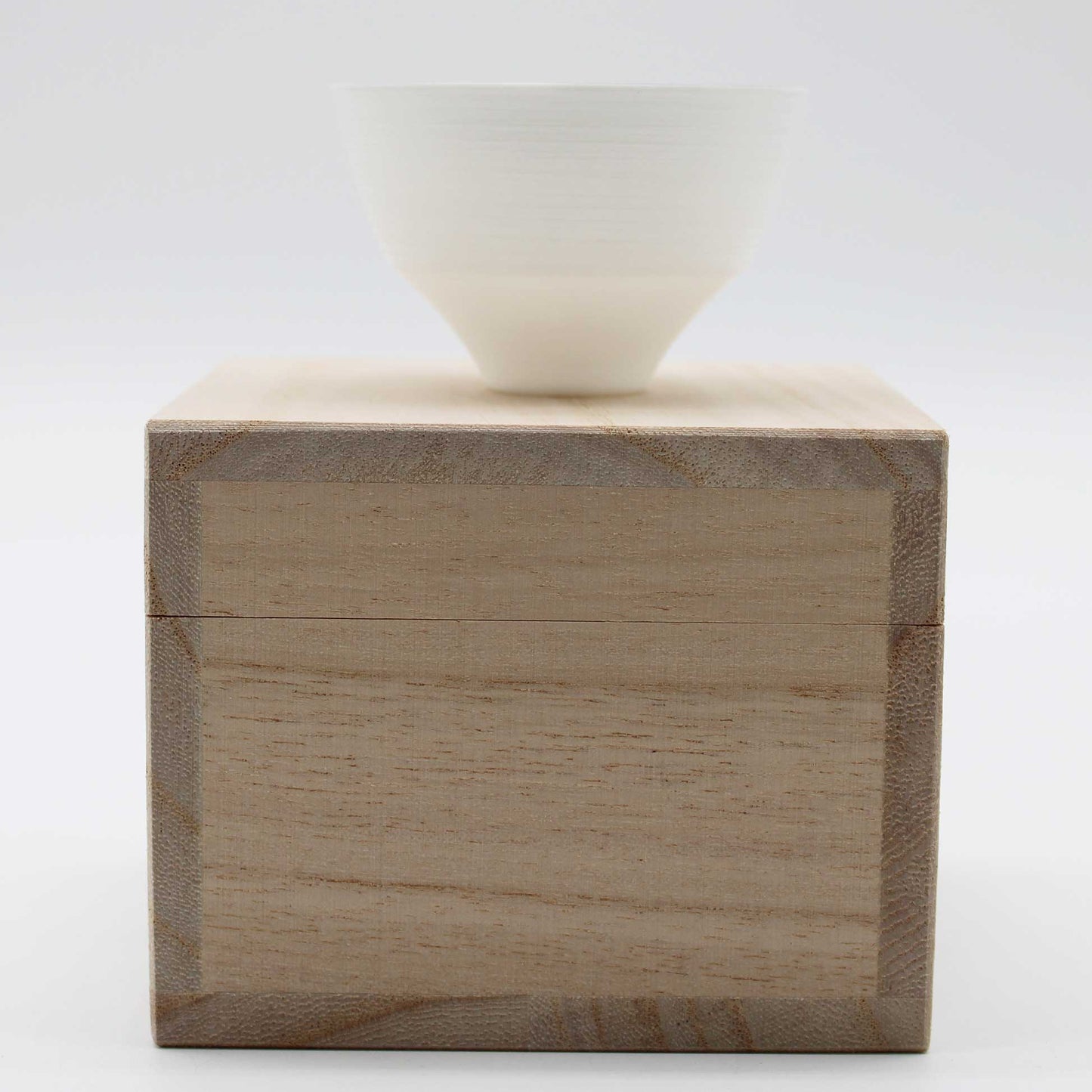 Eggshell Sake Cup Nichigetsu