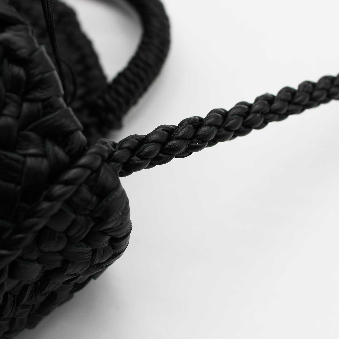 CIRCLE BASKET M BLACK
