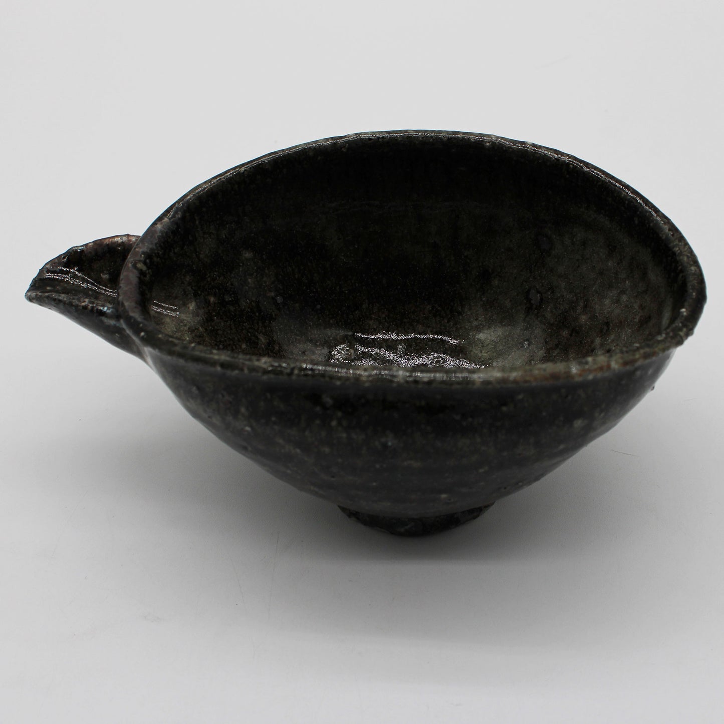 White Glaze Lipped Bowl 59A_Toru Hatta