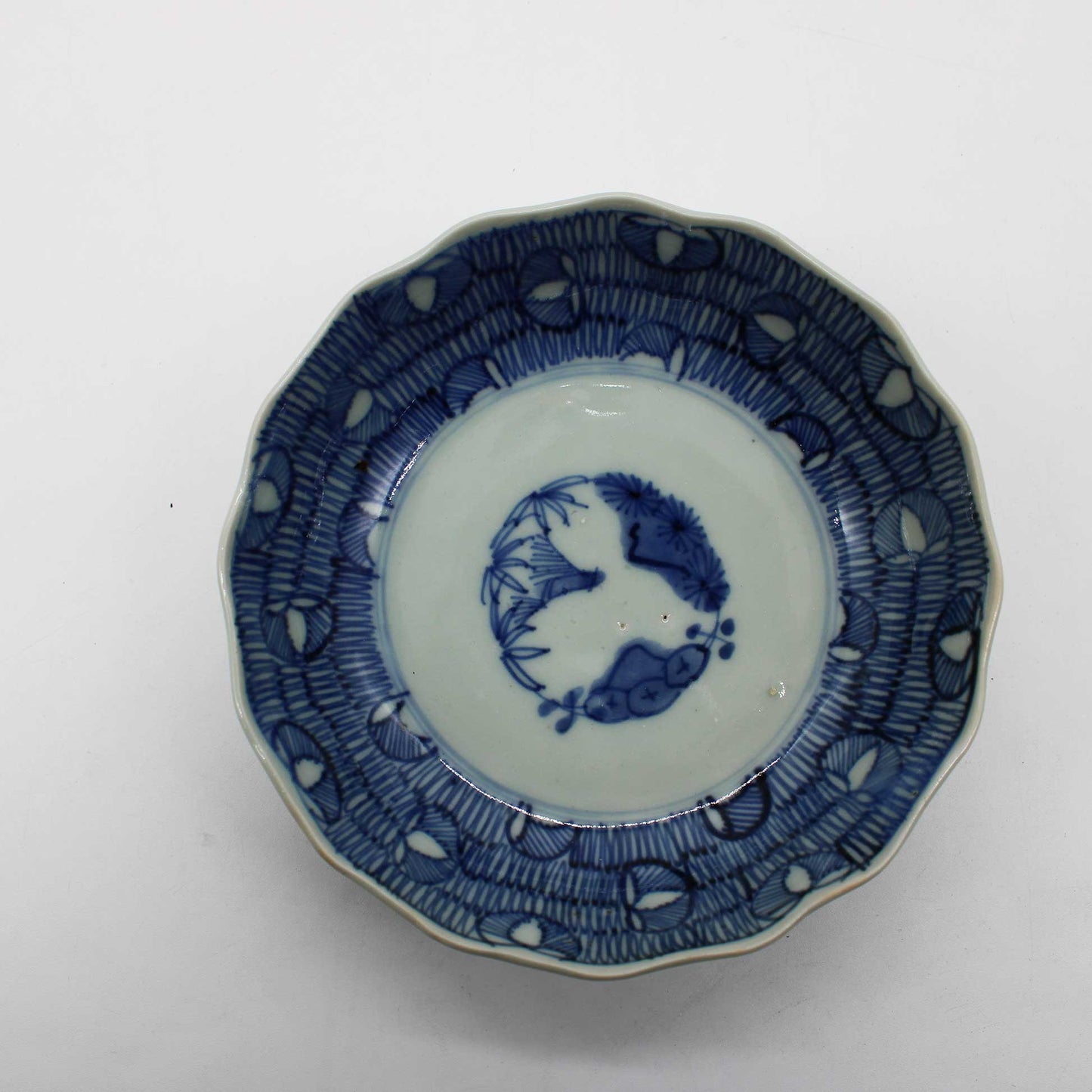 ANTIQUES Medium bowl C_512