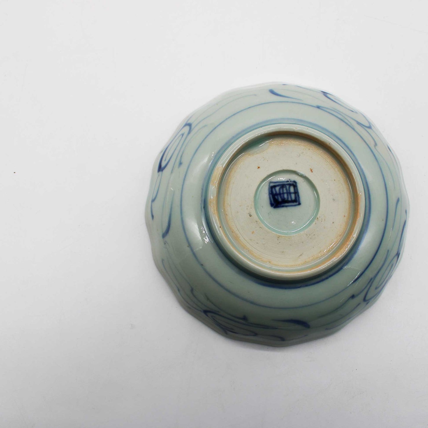 ANTIQUES Medium bowl C_512