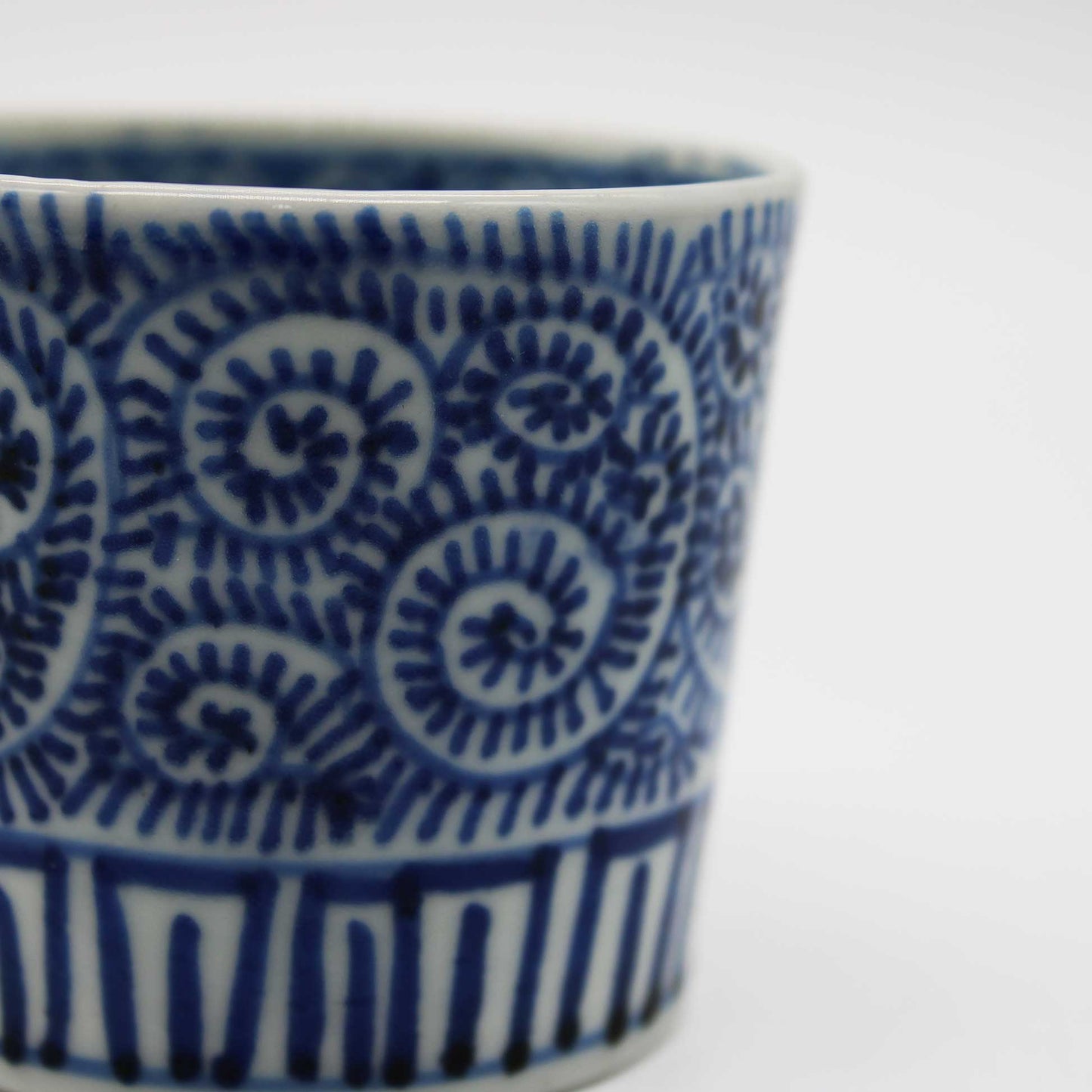 ANTIQUES Sake cup A_512