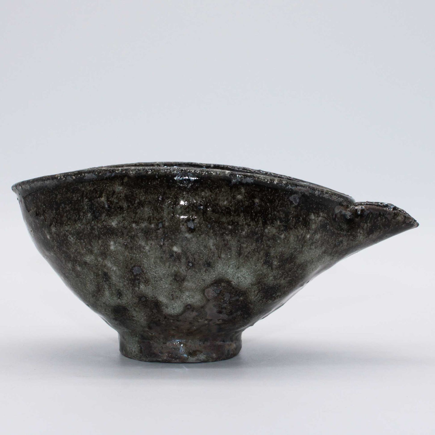 White Glaze Lipped Bowl 59A_Toru Hatta