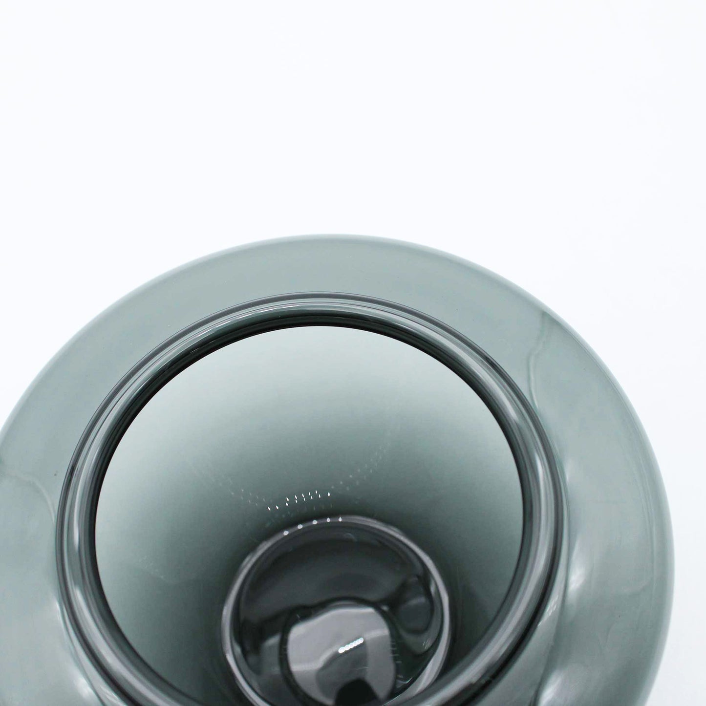 Lidded Bowl Black_Taku Eiki