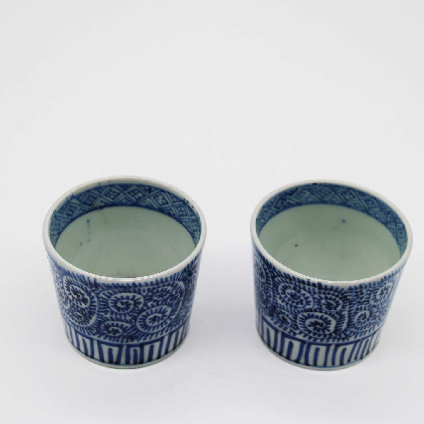 ANTIQUES Sake cup A_512