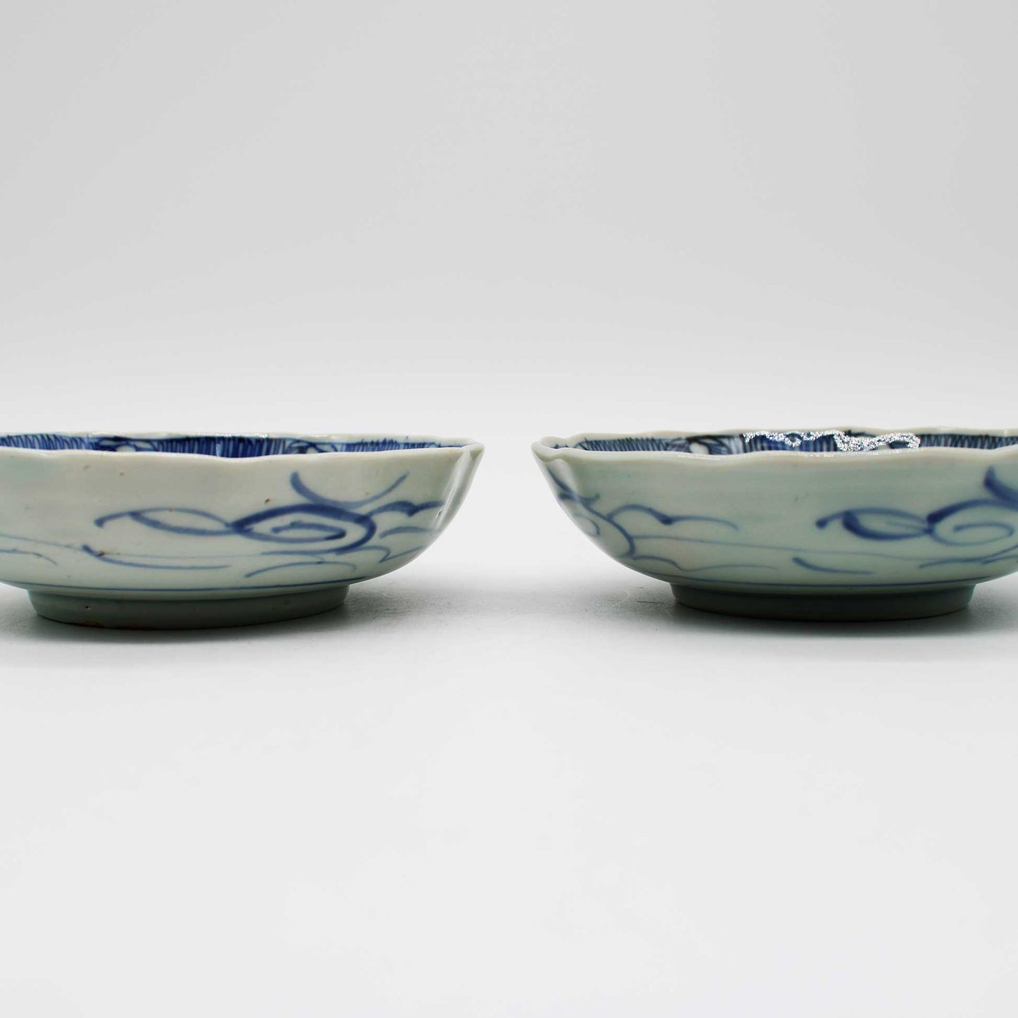 ANTIQUES Medium bowl C_512