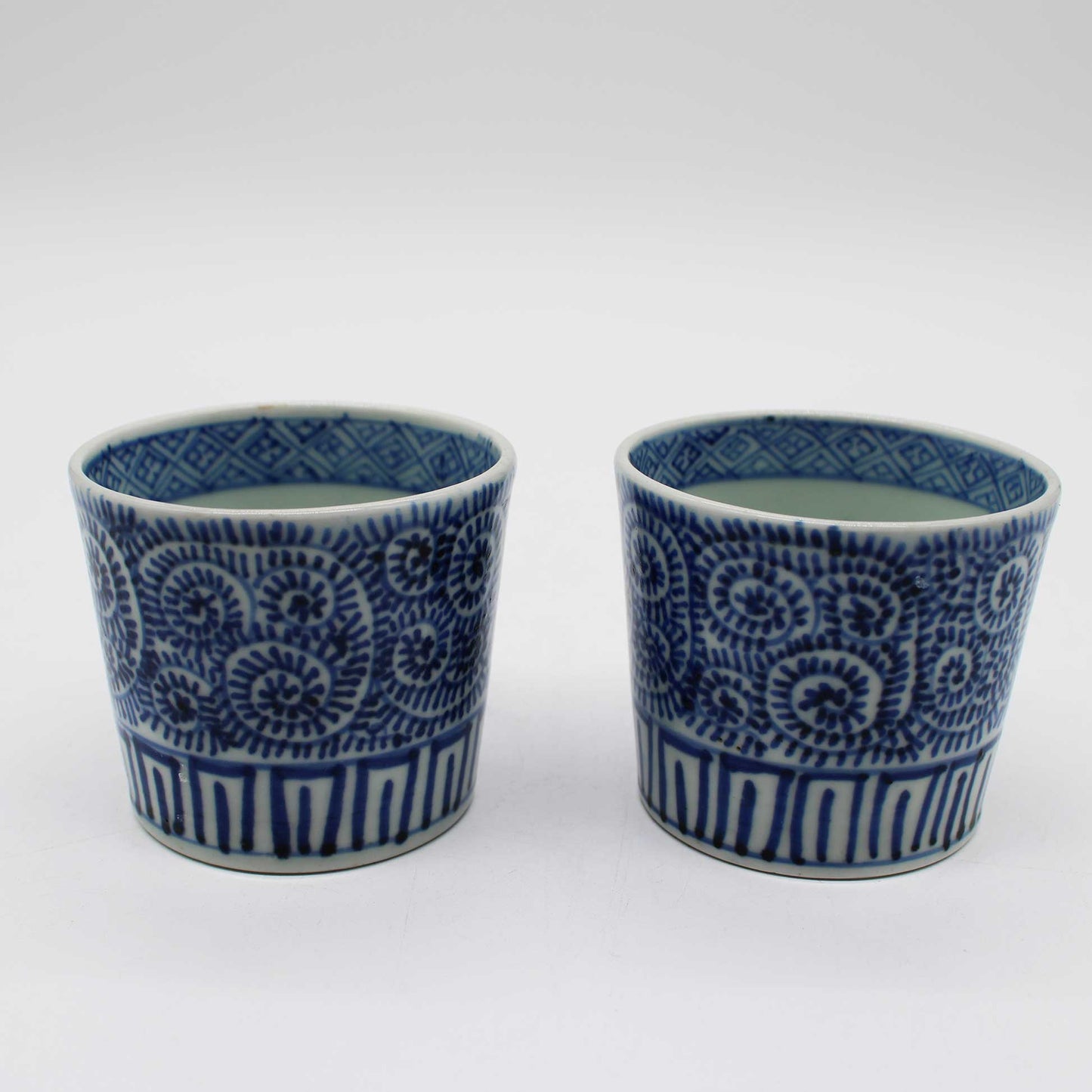 ANTIQUES Sake cup A_512