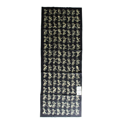 Hand wiping (a towel) Bicycle BLK
