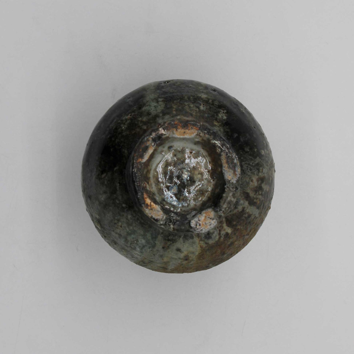 White Glaze Sake Bottle 59A_Toru Hatta