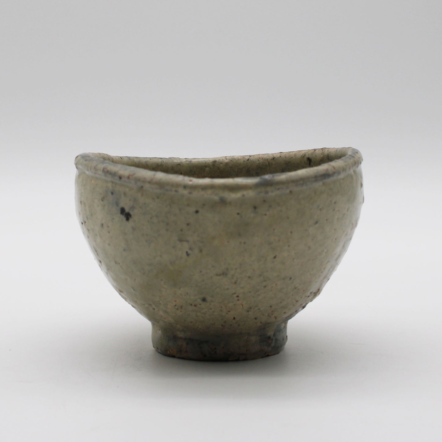 Pine Ash Glaze Lipped Bowl 59A_Toru Hatta