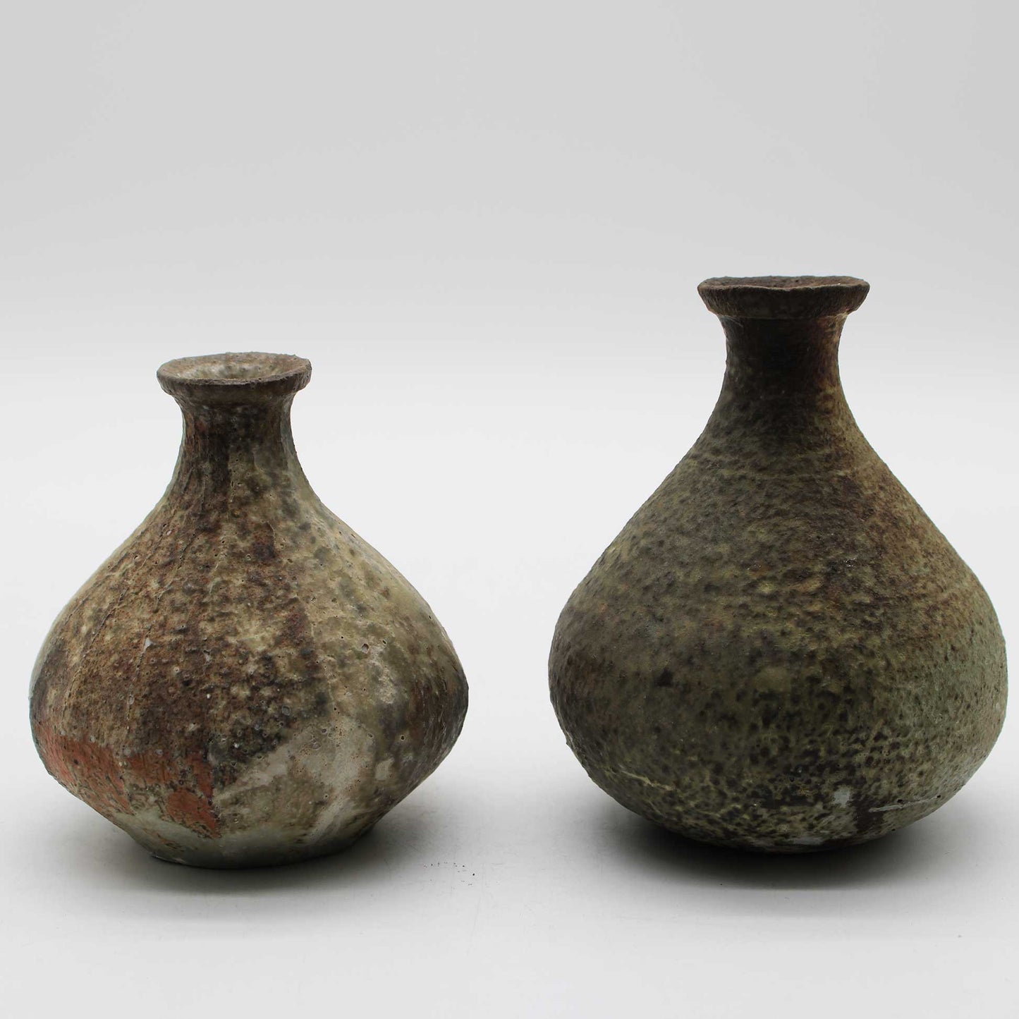 Sake bottleAsh Glaze 603_Michikazu Sakai