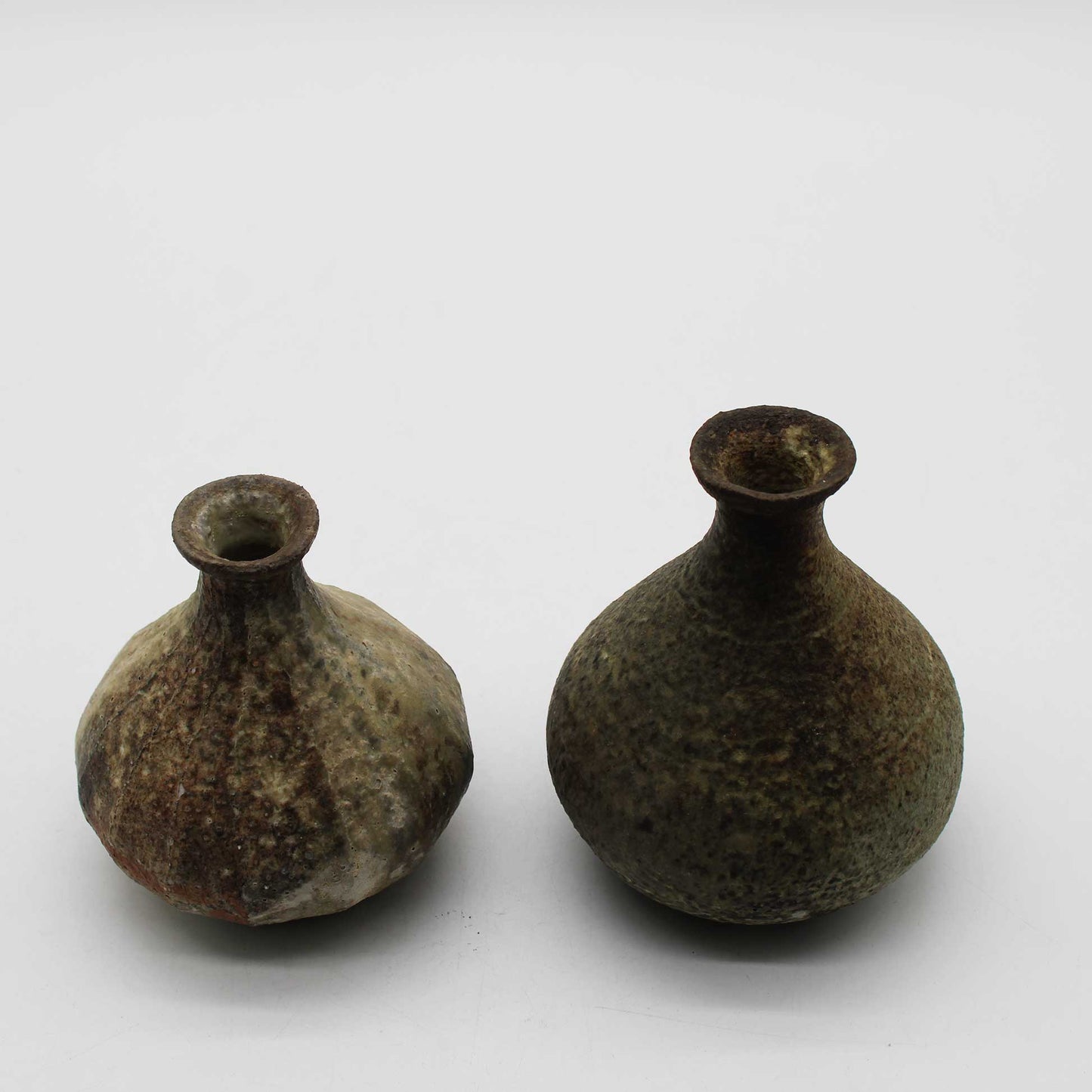 Sake bottleAsh Glaze 603_Michikazu Sakai