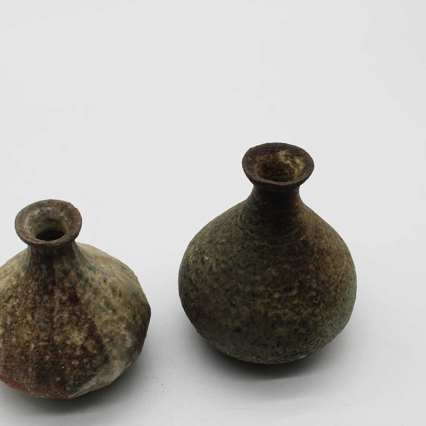 Sake bottleAsh Glaze 603_Michikazu Sakai