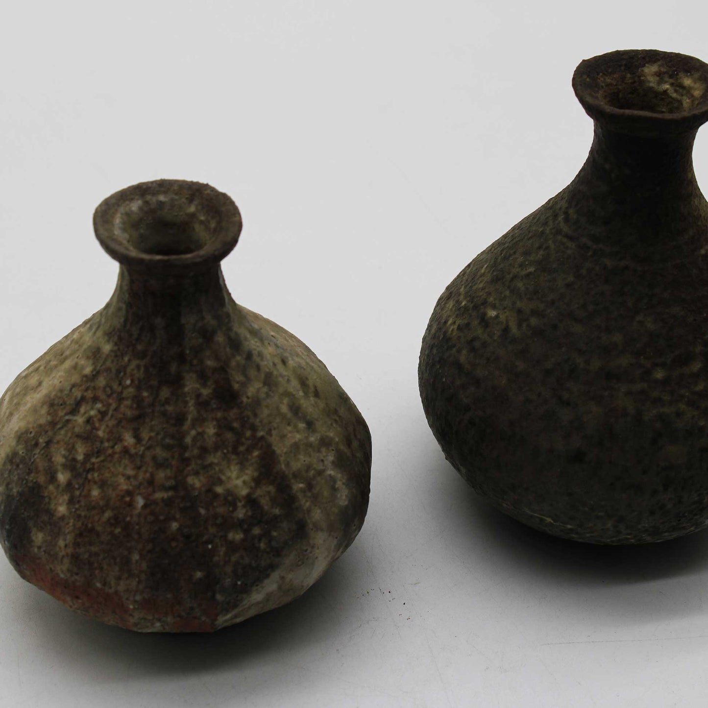 Sake bottleAsh Glaze 603_Michikazu Sakai