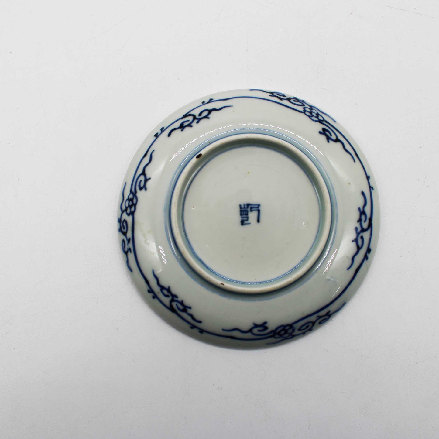 ANTIQUES Small plate K_512