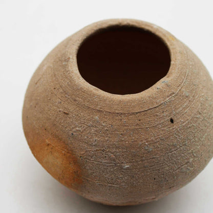 Vase 604_Aki Tamiya