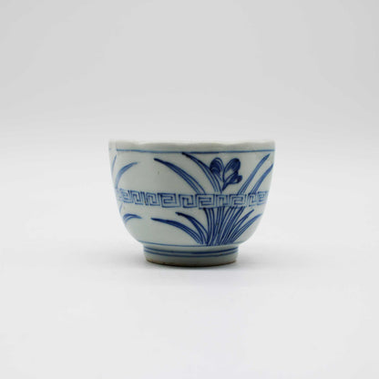 ANTIQUES Tea Cup B_512
