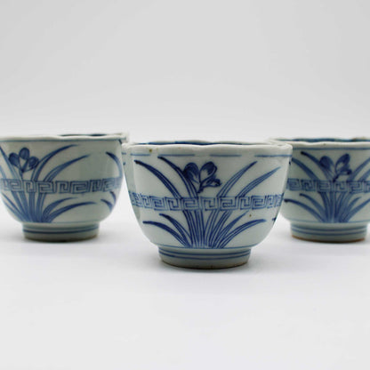 ANTIQUES Tea Cup B_512