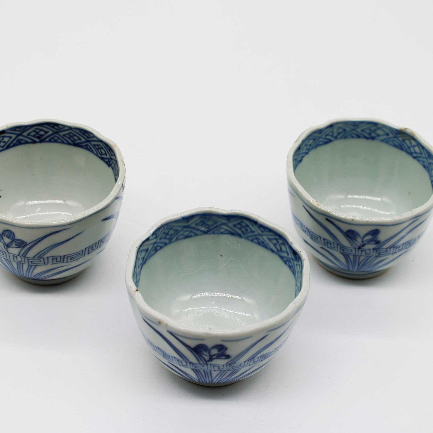ANTIQUES Tea Cup B_512