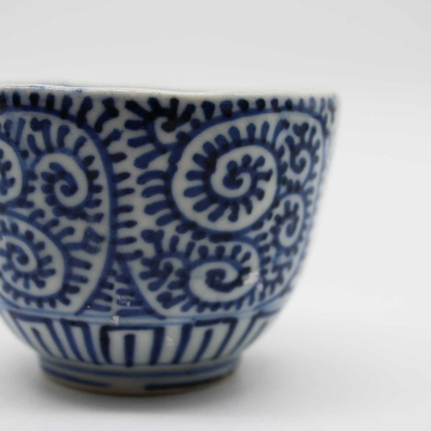 ANTIQUES Tea Cup D_512