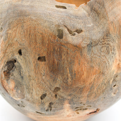 Flower Vase B_Yuriko Nishiishigaki