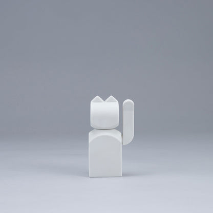 MAG MANEKI White S